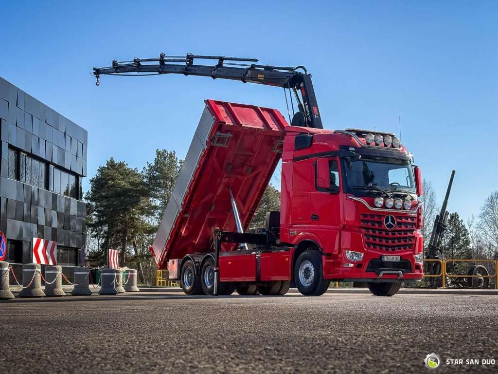 Mercedes-Benz AROCS 3358L 6x4 HIAB 192X-HIPRO E-6 Crane Kippe - Caminhão basculante: foto 3 Mercedes-Benz AROCS 3358L 6x4 HIAB 192X-HIPRO E-6 Crane Kippe - Caminhão basculante: foto 3