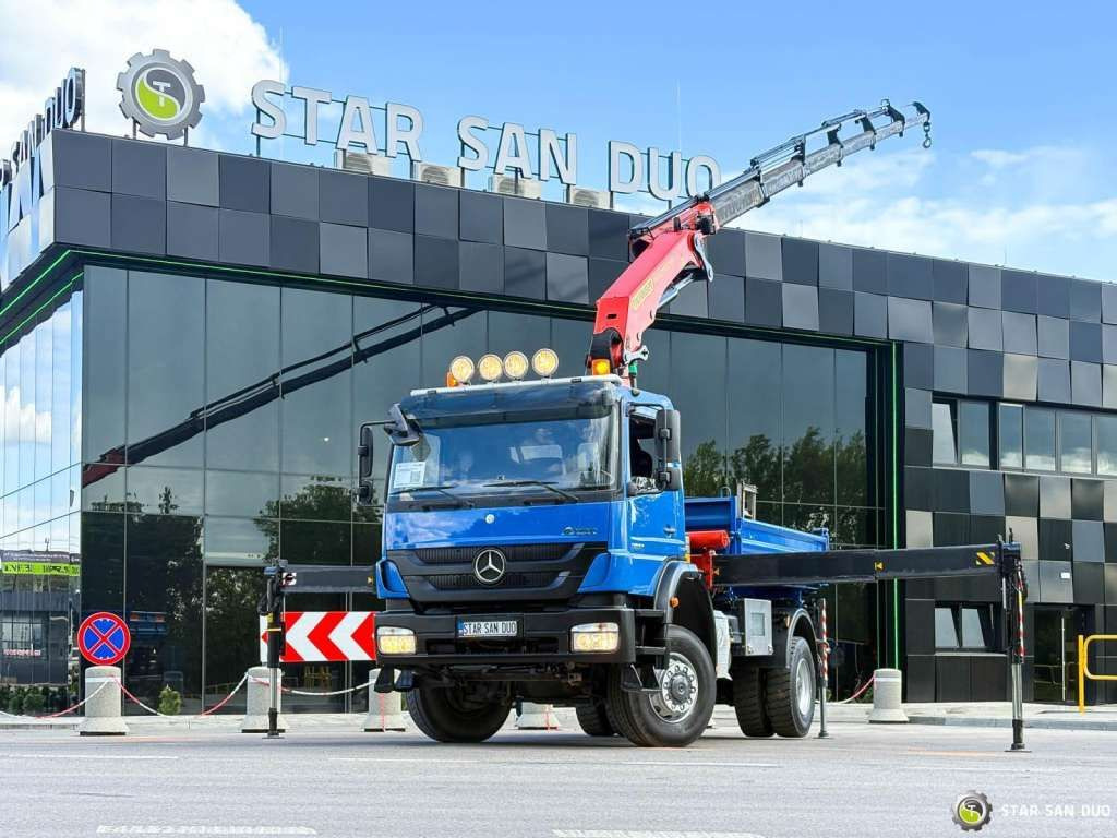 Mercedes-Benz AXOR 1833 4x4 Palfinger PK 22002 EH Crane Winch - Caminhão grua: foto 1 Mercedes-Benz AXOR 1833 4x4 Palfinger PK 22002 EH Crane Winch - Caminhão grua: foto 1