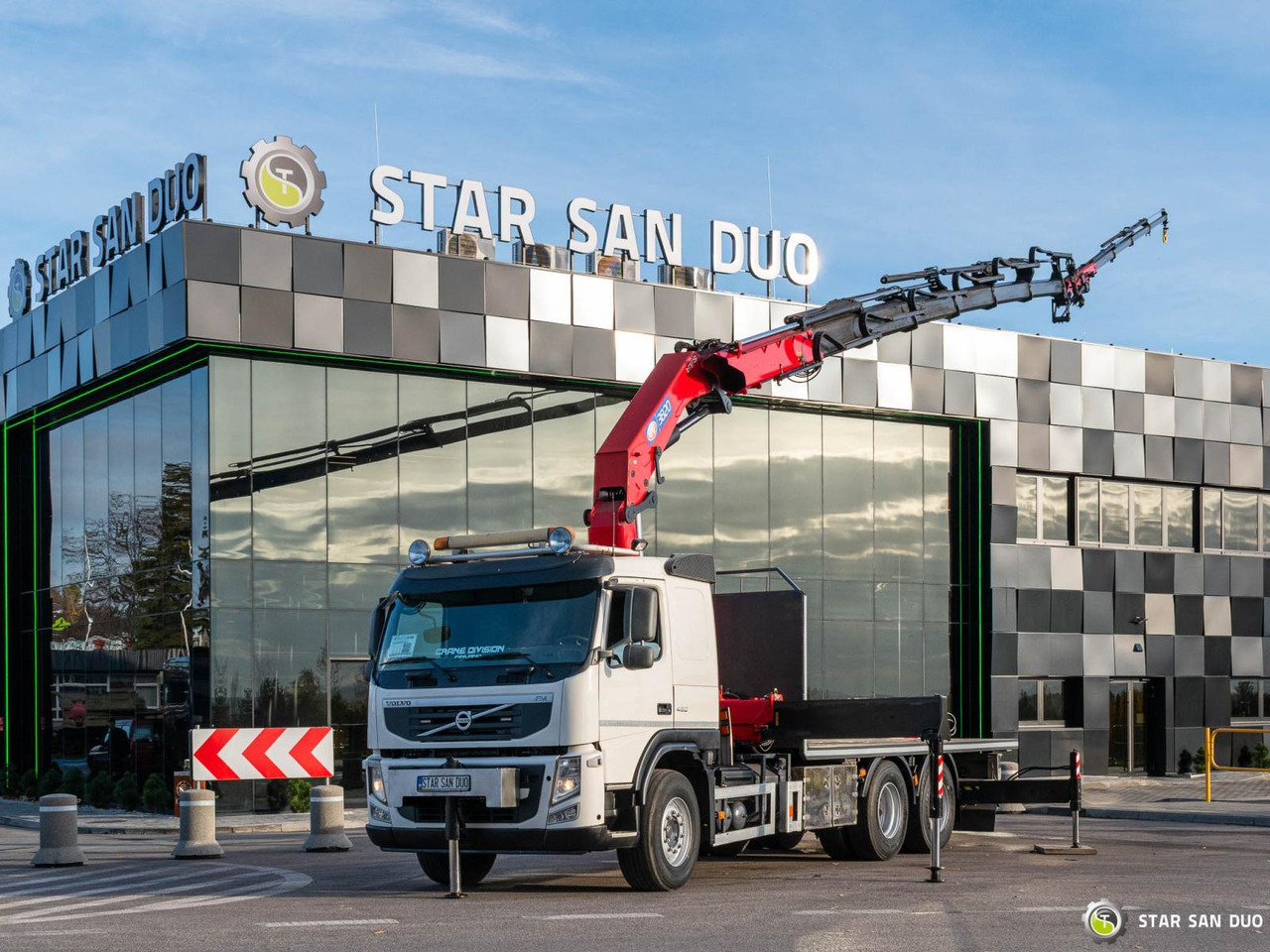 - Caminhão grua: foto 3 - Caminhão grua: foto 3
