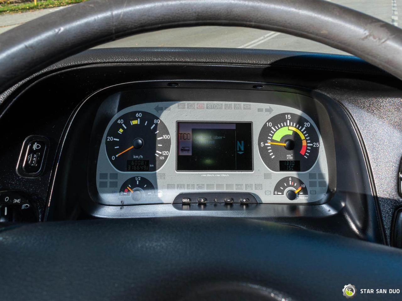 Caminhão grua : foto 18 Caminhão grua : foto 18