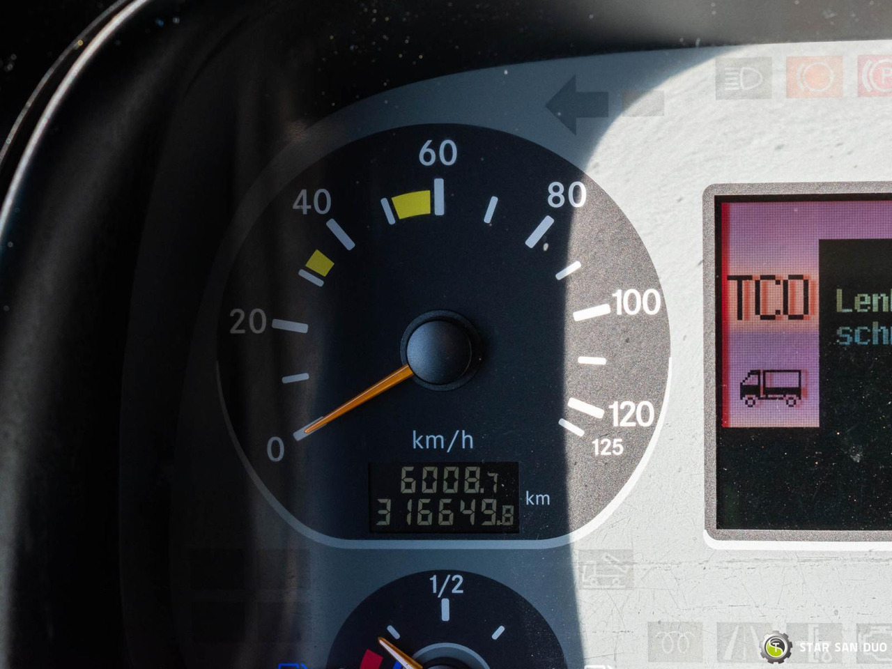 Caminhão grua : foto 19 Caminhão grua : foto 19