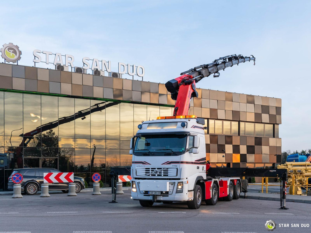 - Caminhão grua: foto 3 - Caminhão grua: foto 3