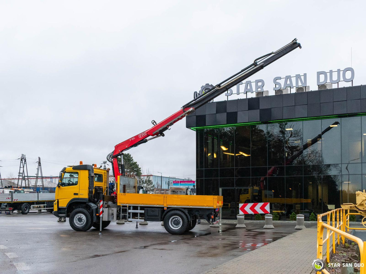 - Caminhão grua: foto 2 - Caminhão grua: foto 2