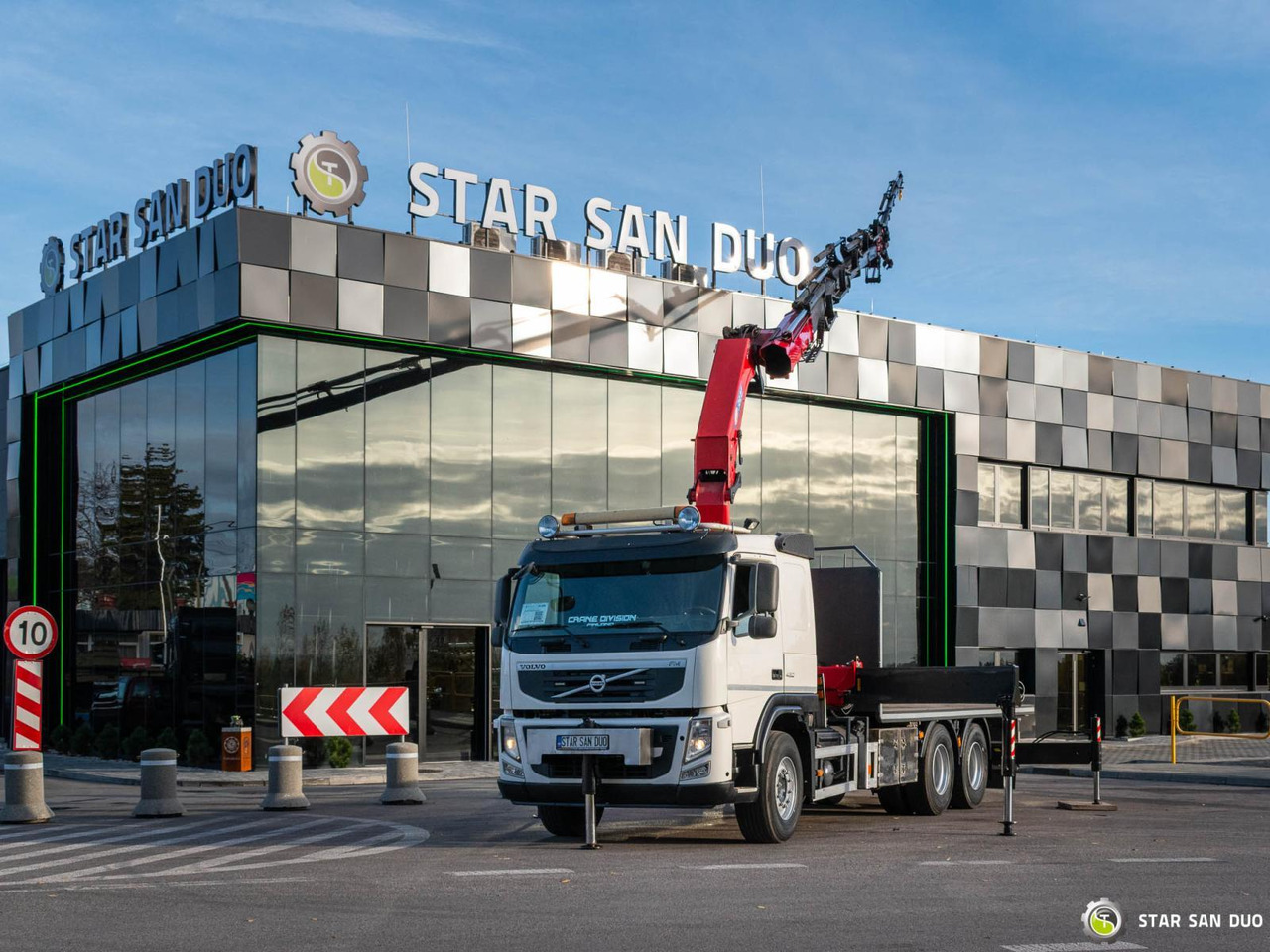 - Caminhão grua: foto 2 - Caminhão grua: foto 2