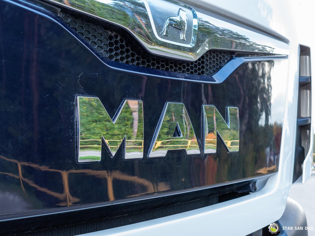 - Caminhão grua: foto 5 - Caminhão grua: foto 5