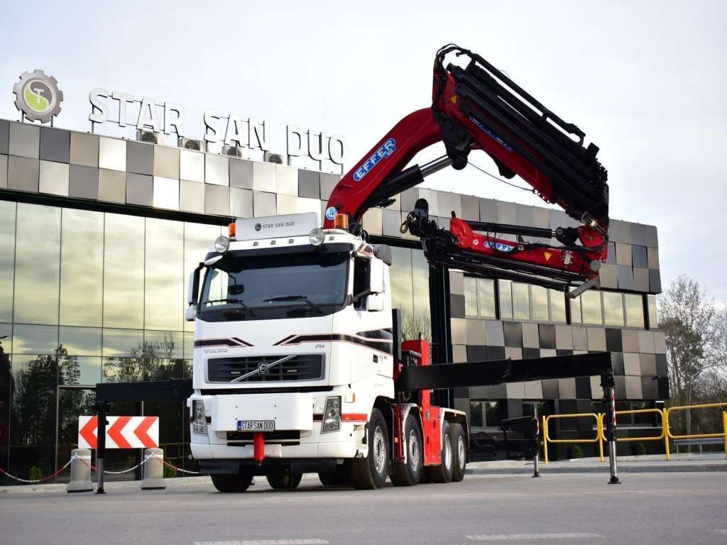 Volvo FH 520 8x2 EFFER 850 Fly Jib Winch 5th - Caminhão grua, Tractor: foto 2 Volvo FH 520 8x2 EFFER 850 Fly Jib Winch 5th - Caminhão grua, Tractor: foto 2
