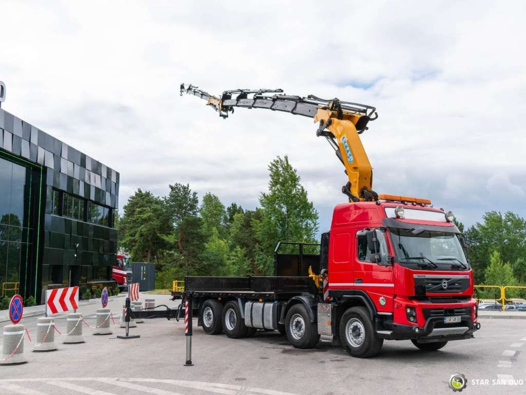 Volvo FMX 500 8x2 Effer 585 Fly Jib Winch Crane Kran - Caminhão grua: foto 3 Volvo FMX 500 8x2 Effer 585 Fly Jib Winch Crane Kran - Caminhão grua: foto 3