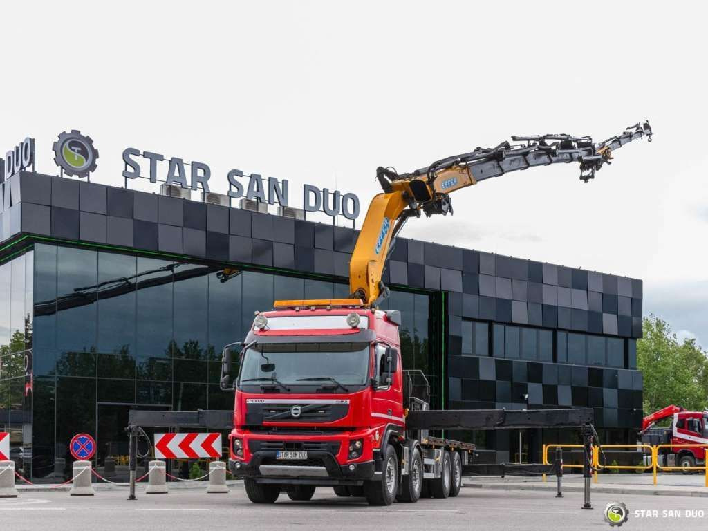 Volvo FMX 500 8x2 Effer 585 Fly Jib Winch Crane Kran - Caminhão grua: foto 2 Volvo FMX 500 8x2 Effer 585 Fly Jib Winch Crane Kran - Caminhão grua: foto 2