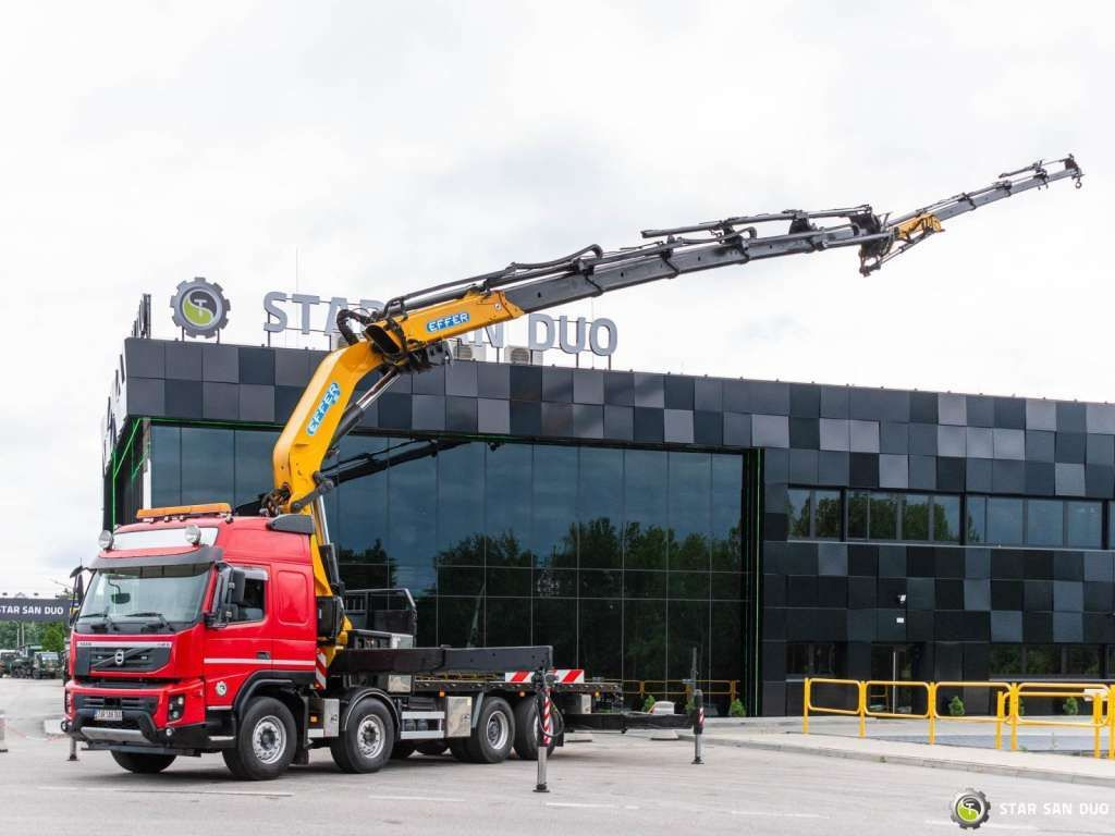 Volvo FMX 500 8x2 Effer 585 Fly Jib Winch Crane Kran - Caminhão grua: foto 1 Volvo FMX 500 8x2 Effer 585 Fly Jib Winch Crane Kran - Caminhão grua: foto 1