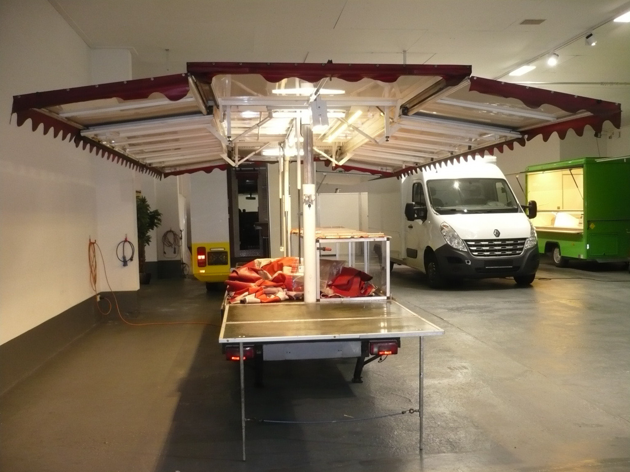 Verkaufsanhänger Alf - Roulote bar: foto 5 Verkaufsanhänger Alf - Roulote bar: foto 5