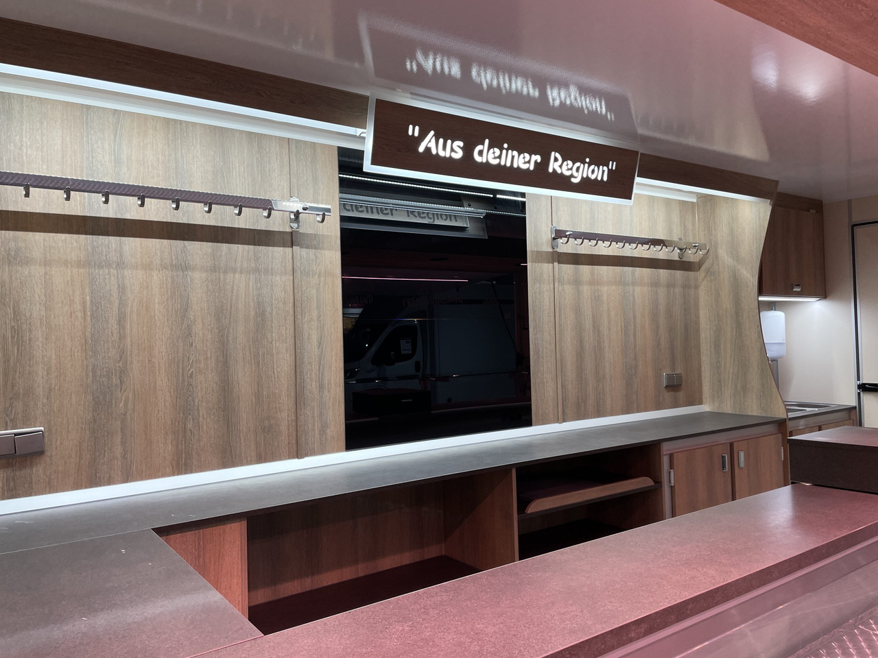 Verkaufsanhänger BORCO HÖHNS - Roulote bar: foto 3 Verkaufsanhänger BORCO HÖHNS - Roulote bar: foto 3