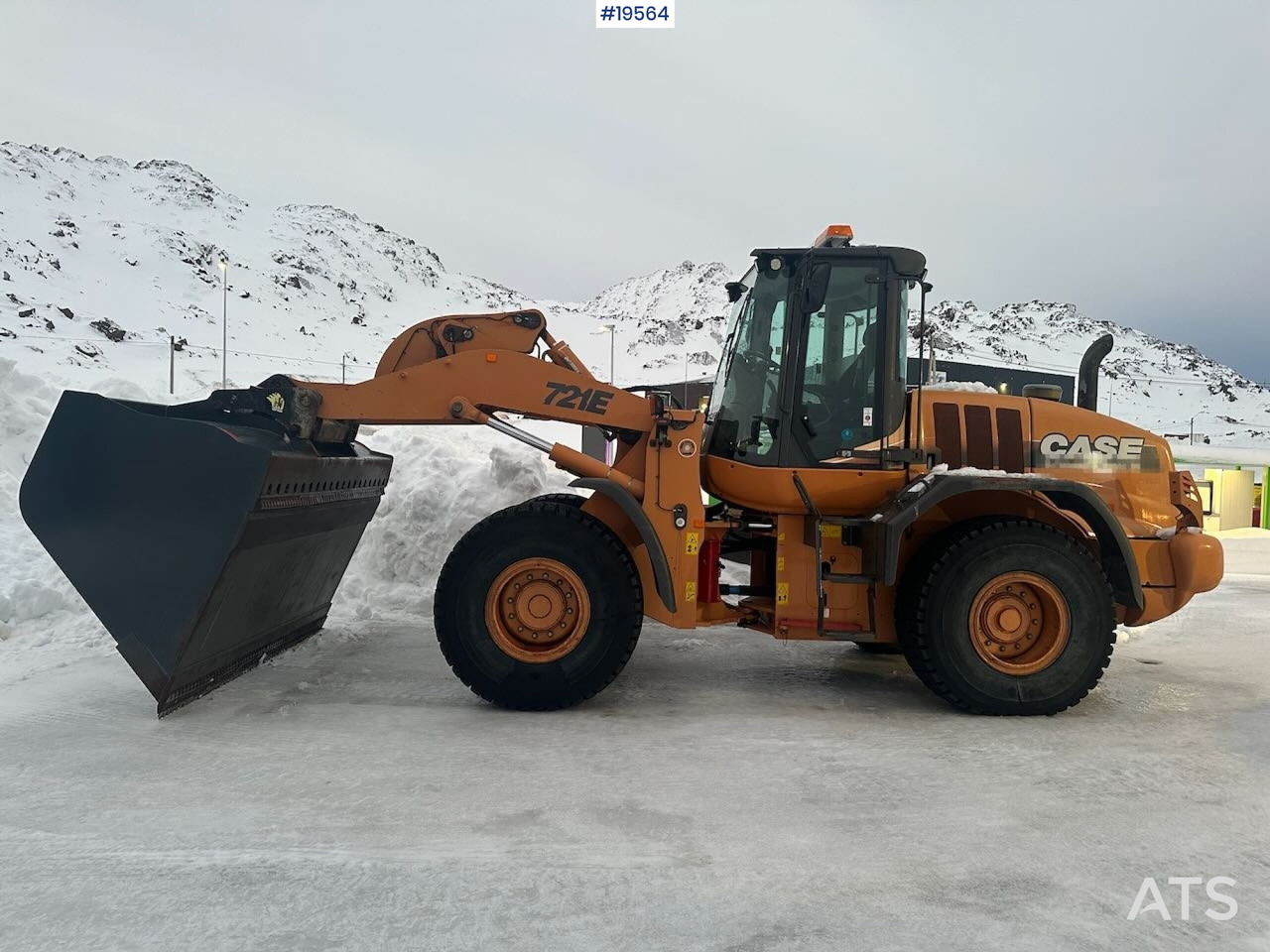 Case 721E hjullaster m/ snøskuffe og grusskuffe. Ny vekt og 2 sett dekk. SE VIDEO - Carregadeira de rodas: foto 3 Case 721E hjullaster m/ snøskuffe og grusskuffe. Ny vekt og 2 sett dekk. SE VIDEO - Carregadeira de rodas: foto 3