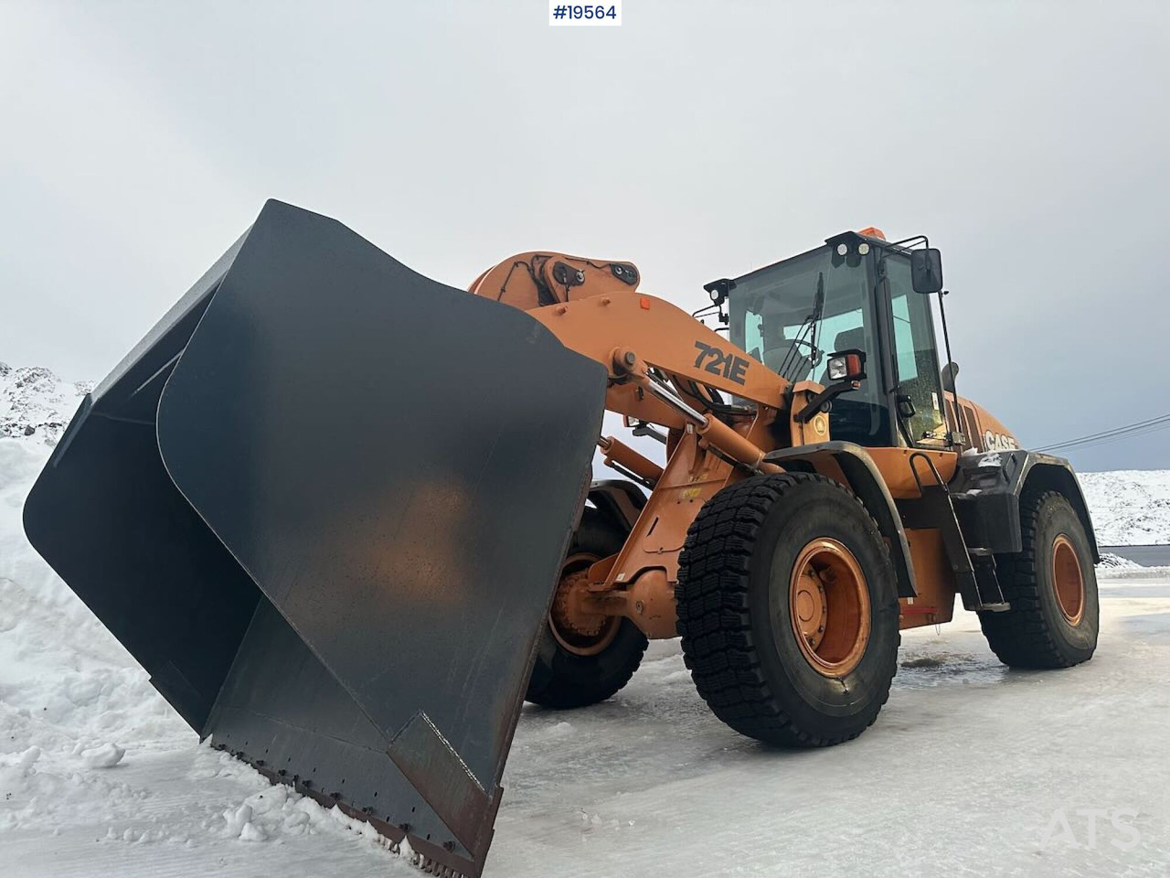 Case 721E hjullaster m/ snøskuffe og grusskuffe. Ny vekt og 2 sett dekk. SE VIDEO - Carregadeira de rodas: foto 1 Case 721E hjullaster m/ snøskuffe og grusskuffe. Ny vekt og 2 sett dekk. SE VIDEO - Carregadeira de rodas: foto 1
