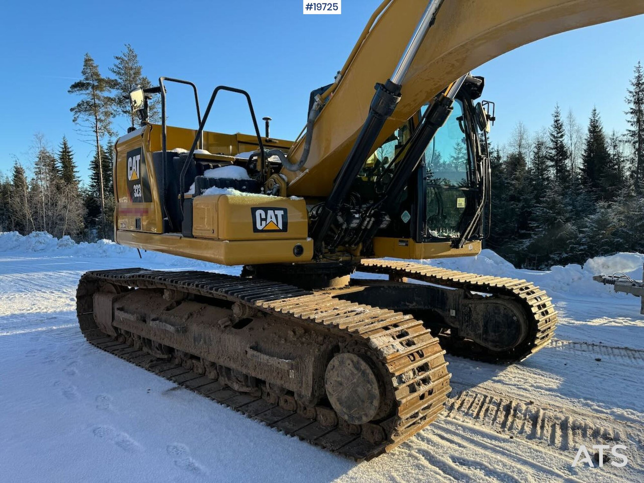 Caterpillar 323 - Escavadeira: foto 5 Caterpillar 323 - Escavadeira: foto 5