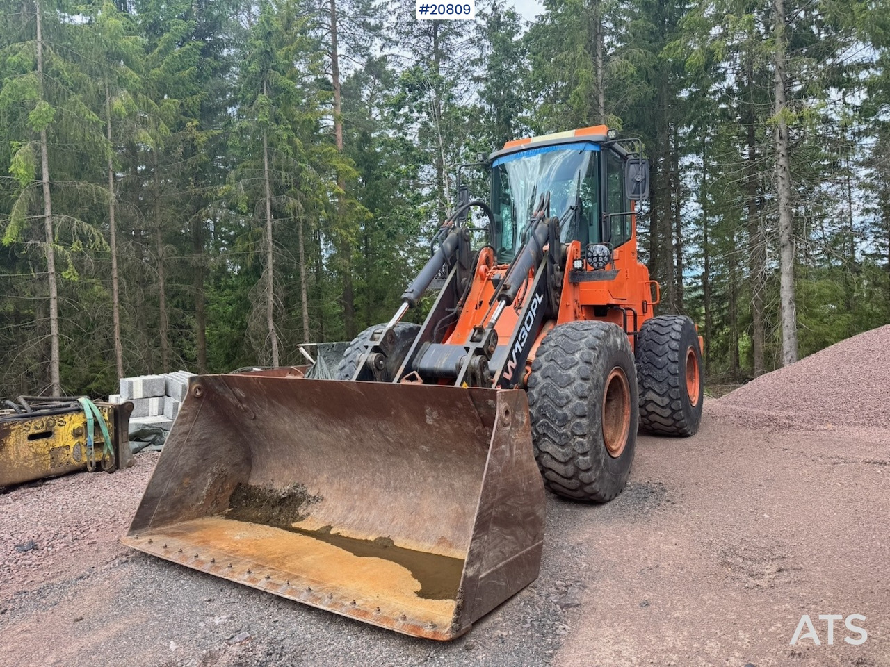 Fiat Hitachi W130PL - Carregadeira de rodas: foto 1 Fiat Hitachi W130PL - Carregadeira de rodas: foto 1