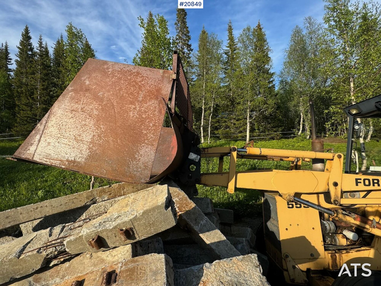 Ford 555 Traktorgraver m/ 2 frontskuffer og 2 graveskuffer - Retroescavadeira: foto 4 Ford 555 Traktorgraver m/ 2 frontskuffer og 2 graveskuffer - Retroescavadeira: foto 4