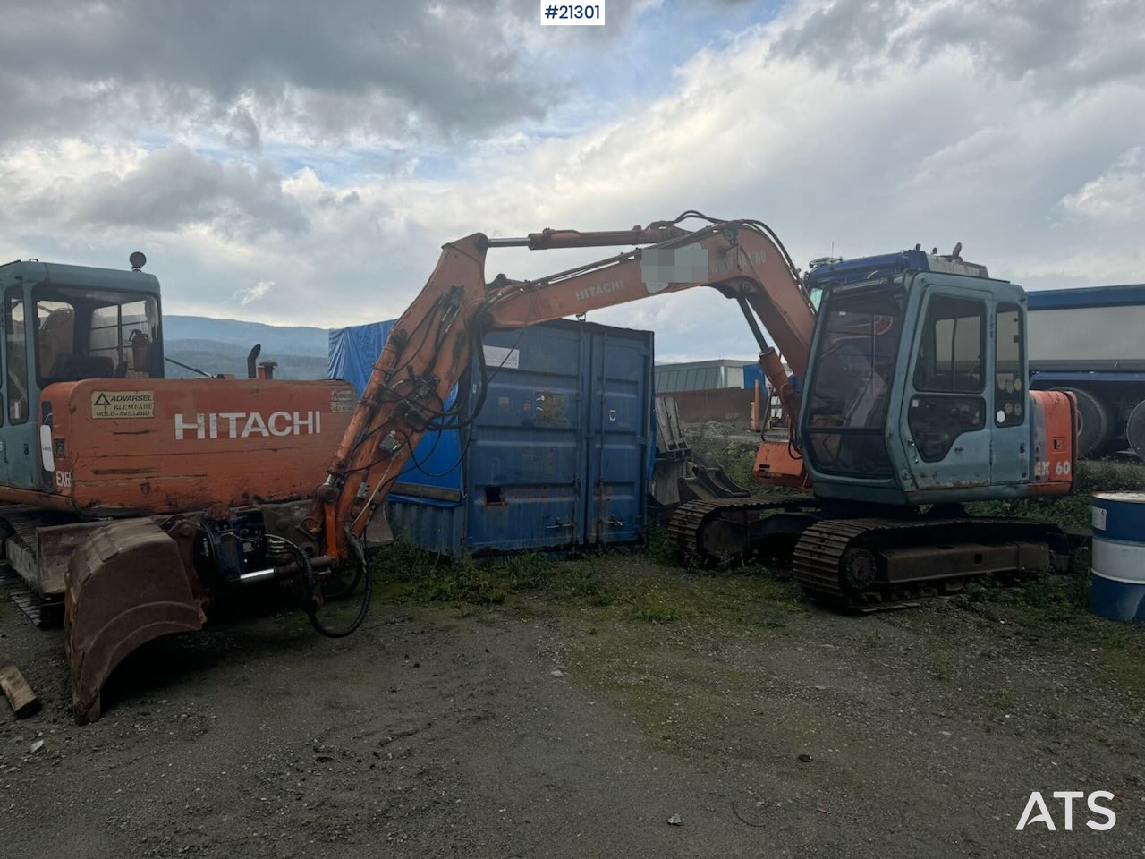 Hitachi EX60 - Escavadora de rastos: foto 1 Hitachi EX60 - Escavadora de rastos: foto 1