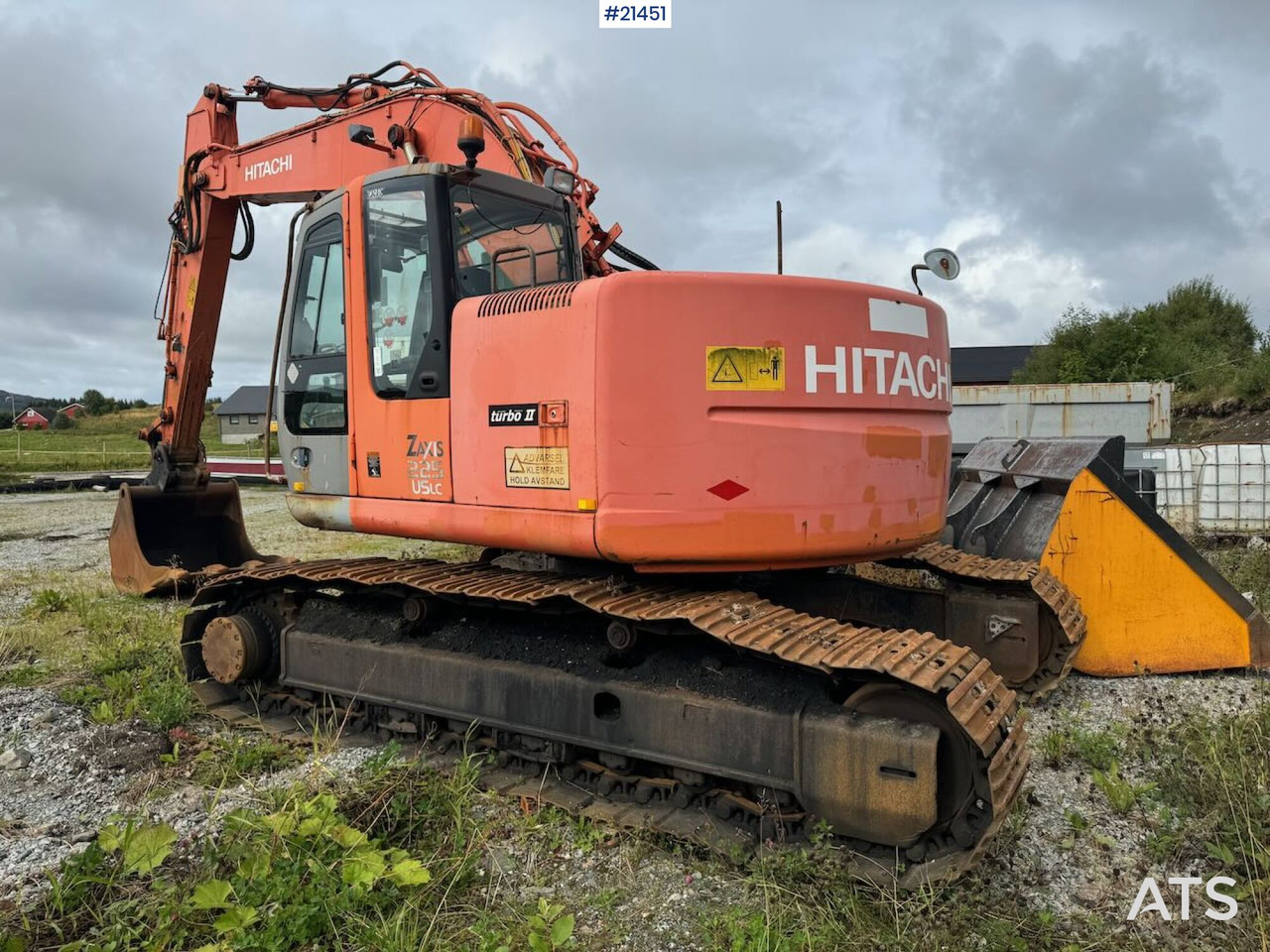 Hitachi ZX225 US - Escavadora de rastos: foto 3 Hitachi ZX225 US - Escavadora de rastos: foto 3