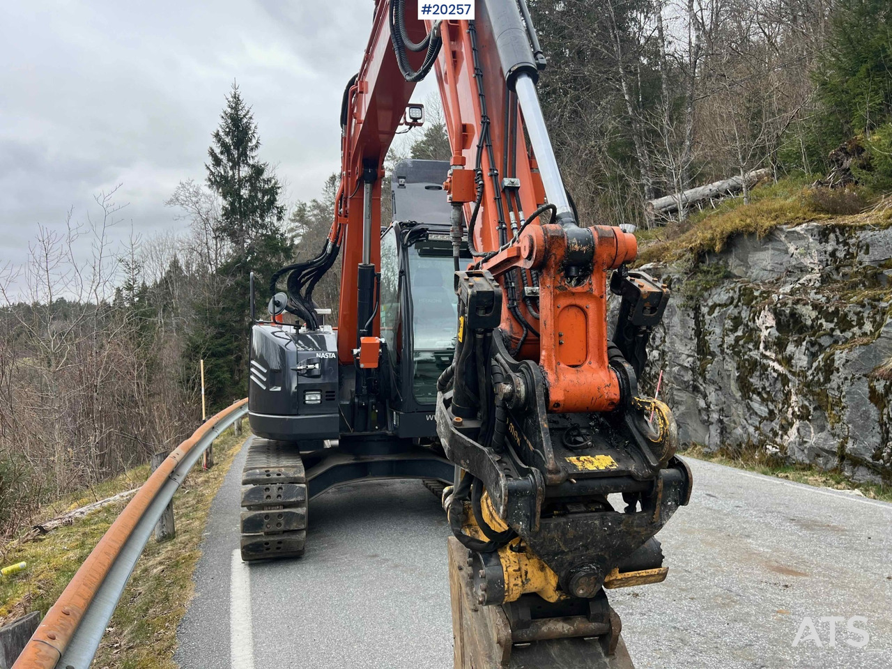 Escavadeira Hitachi ZX85 US-6: foto 13