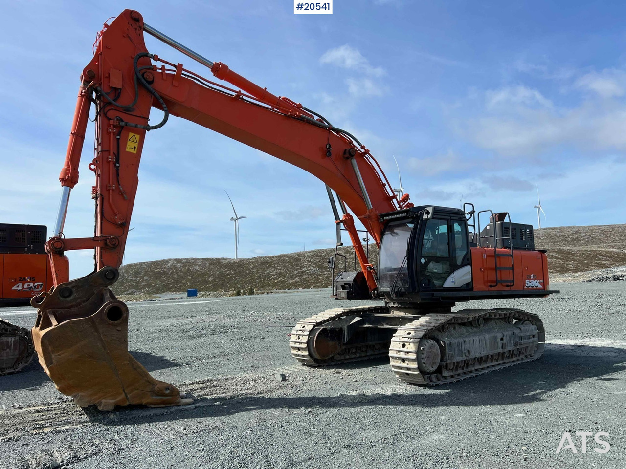 Hitachi zx530LCH-6 - Escavadeira: foto 1 Hitachi zx530LCH-6 - Escavadeira: foto 1
