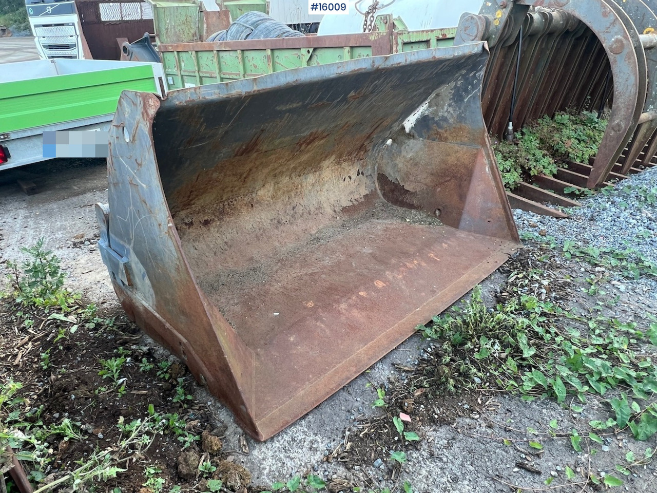 Hjullasterskuffe m/ liten BM feste - Balde para carregadeiras de Máquina de construção: foto 1 Hjullasterskuffe m/ liten BM feste - Balde para carregadeiras de Máquina de construção: foto 1