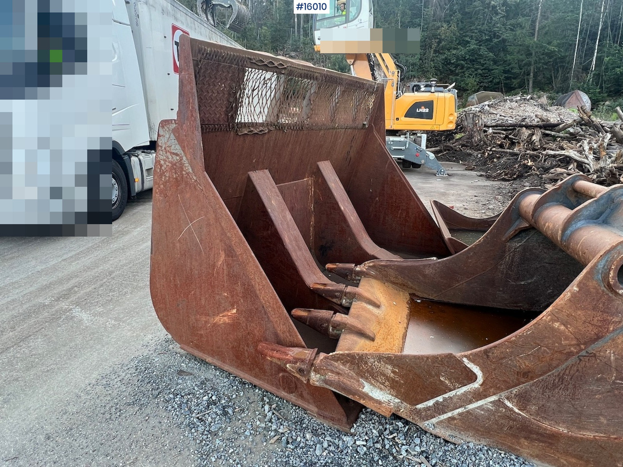 Hjullasterskuffe m/ liten BM feste - Balde escavadora de Máquina de construção: foto 1 Hjullasterskuffe m/ liten BM feste - Balde escavadora de Máquina de construção: foto 1