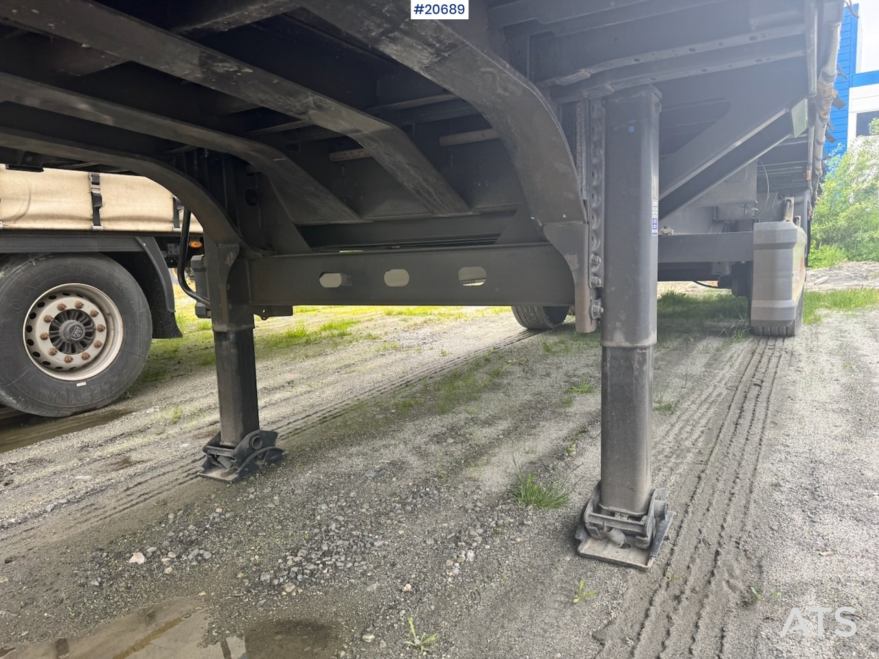 Semi-reboque de lona Kaessbohrer Kapelltralle: foto 8