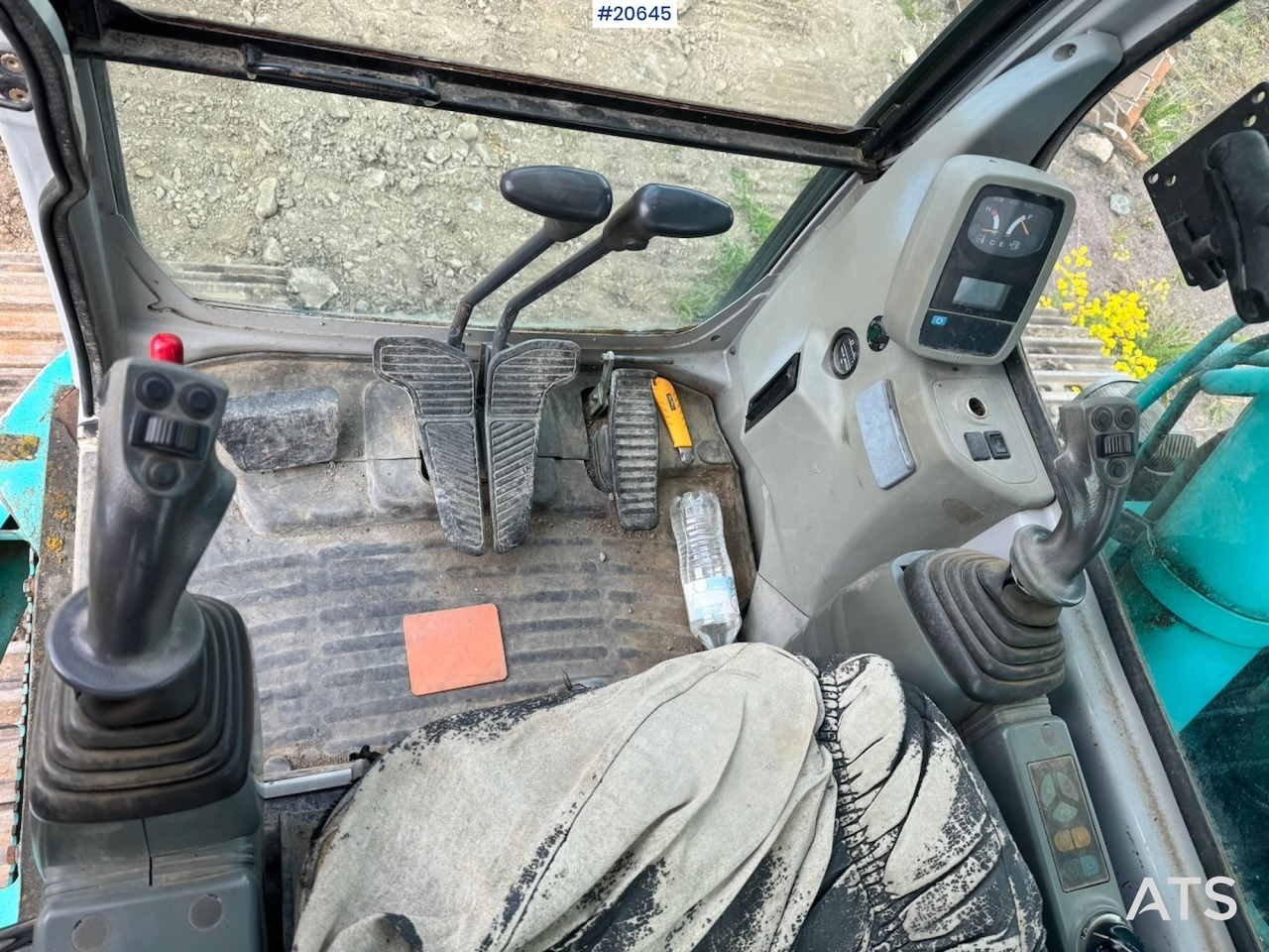 Escavadeira Kobelco SK235SR: foto 38 Escavadeira Kobelco SK235SR: foto 38