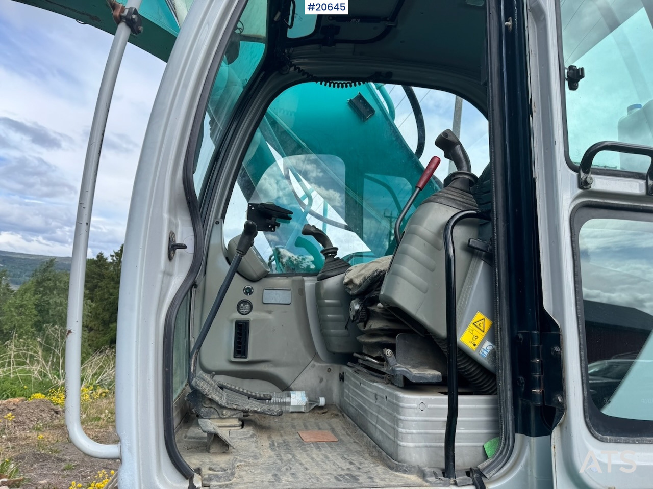 Escavadeira Kobelco SK235SR: foto 30 Escavadeira Kobelco SK235SR: foto 30