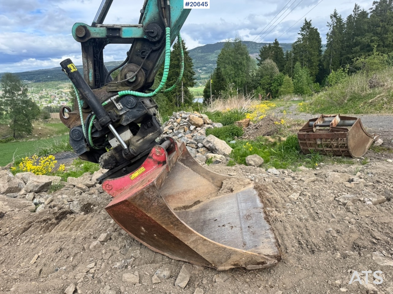 Escavadeira Kobelco SK235SR: foto 23 Escavadeira Kobelco SK235SR: foto 23