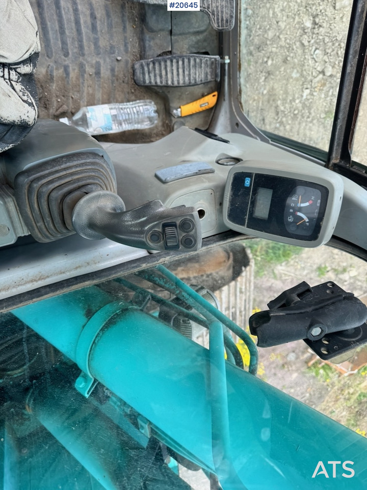 Escavadeira Kobelco SK235SR: foto 33 Escavadeira Kobelco SK235SR: foto 33