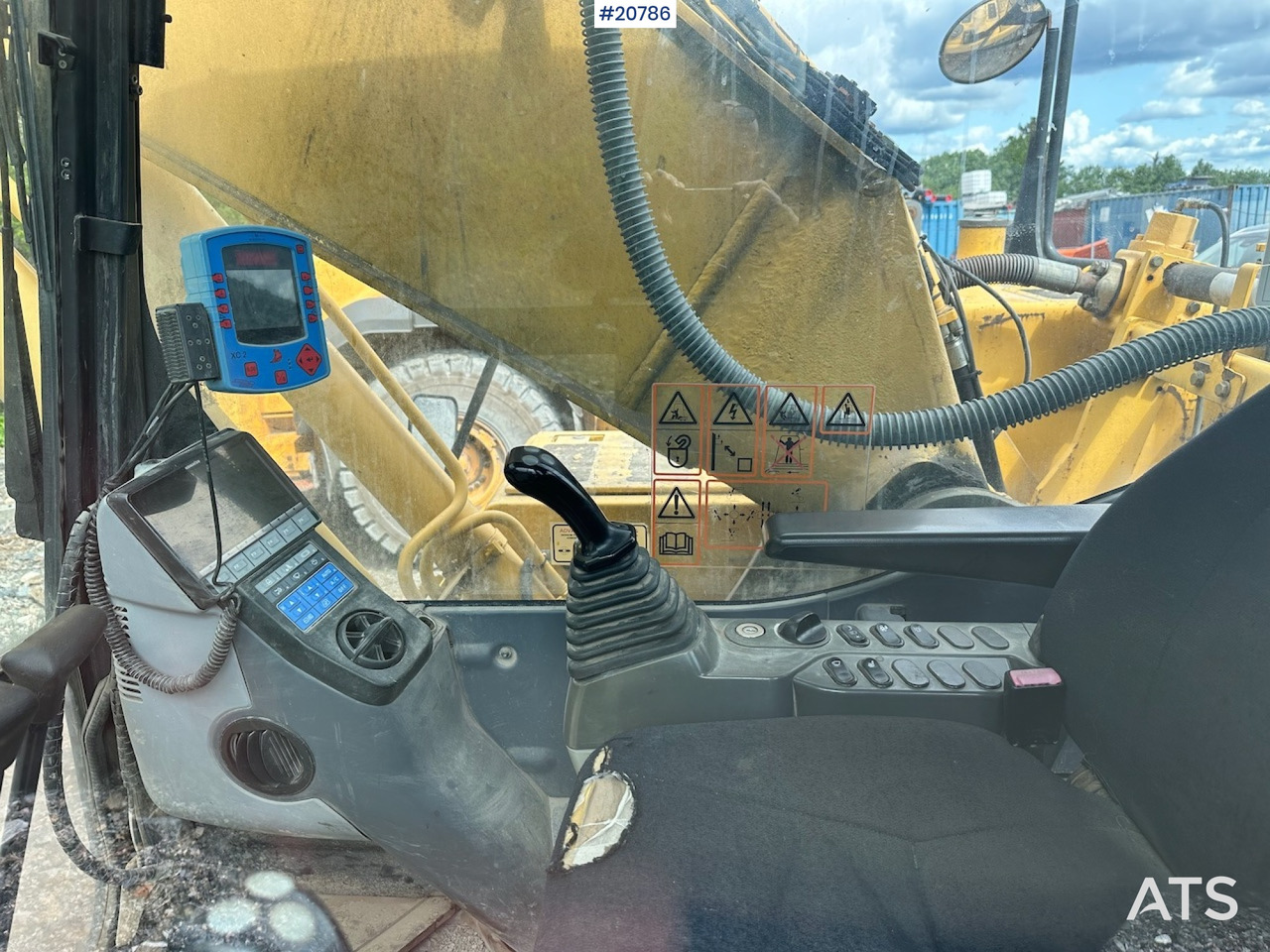 Escavadora de rastos Komatsu PC210LC-8: foto 12