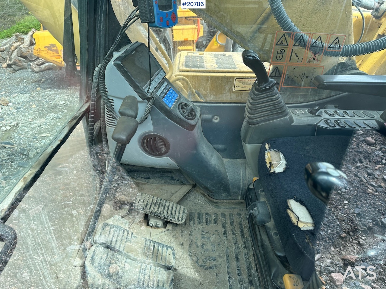 Escavadora de rastos Komatsu PC210LC-8: foto 13