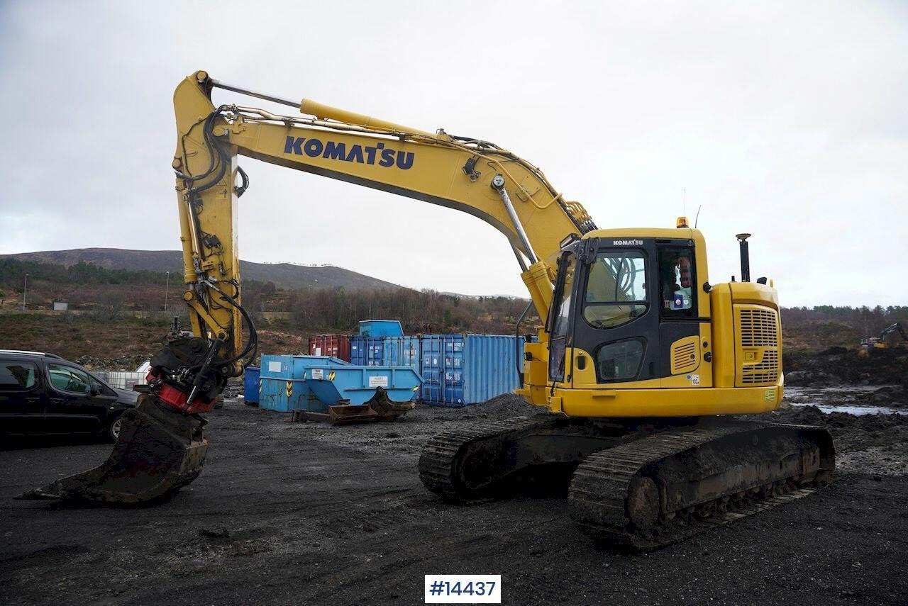 Komatsu PC228USLC-10 - Escavadeira: foto 1 Komatsu PC228USLC-10 - Escavadeira: foto 1