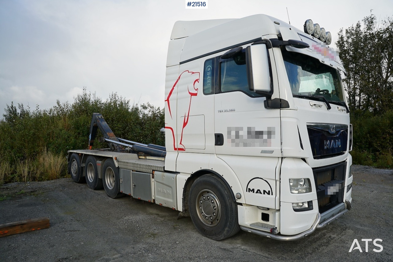 MAN TGX 35.560 - Caminhão polibenne: foto 1 MAN TGX 35.560 - Caminhão polibenne: foto 1