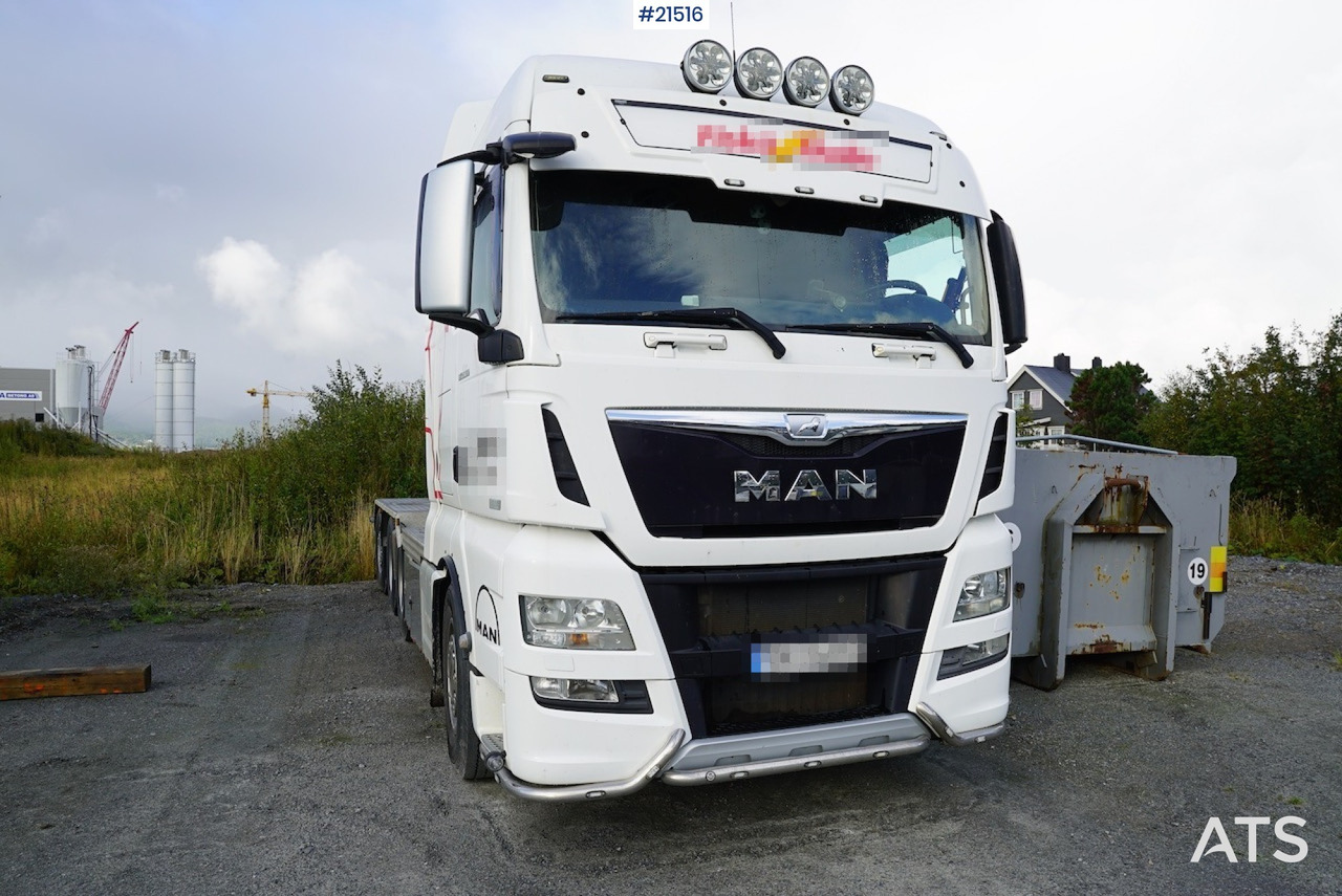 MAN TGX 35.560 - Caminhão polibenne: foto 2 MAN TGX 35.560 - Caminhão polibenne: foto 2
