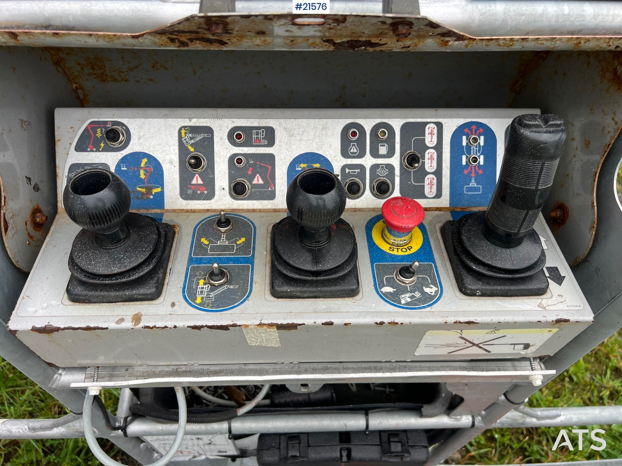 Manitou 200 ATJ Teleskoplift - Plataforma articulada: foto 3 Manitou 200 ATJ Teleskoplift - Plataforma articulada: foto 3