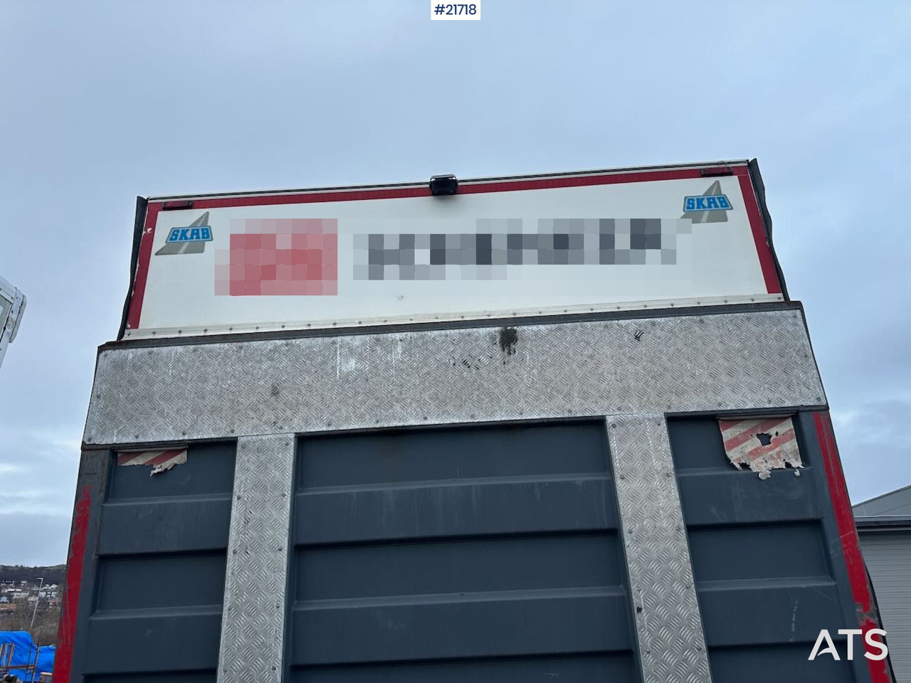 Mercedes Actros 1835 skapbil m/ Full sideåpning, aggregat, lift og 2 sett dekk - Caminhão furgão: foto 5 Mercedes Actros 1835 skapbil m/ Full sideåpning, aggregat, lift og 2 sett dekk - Caminhão furgão: foto 5