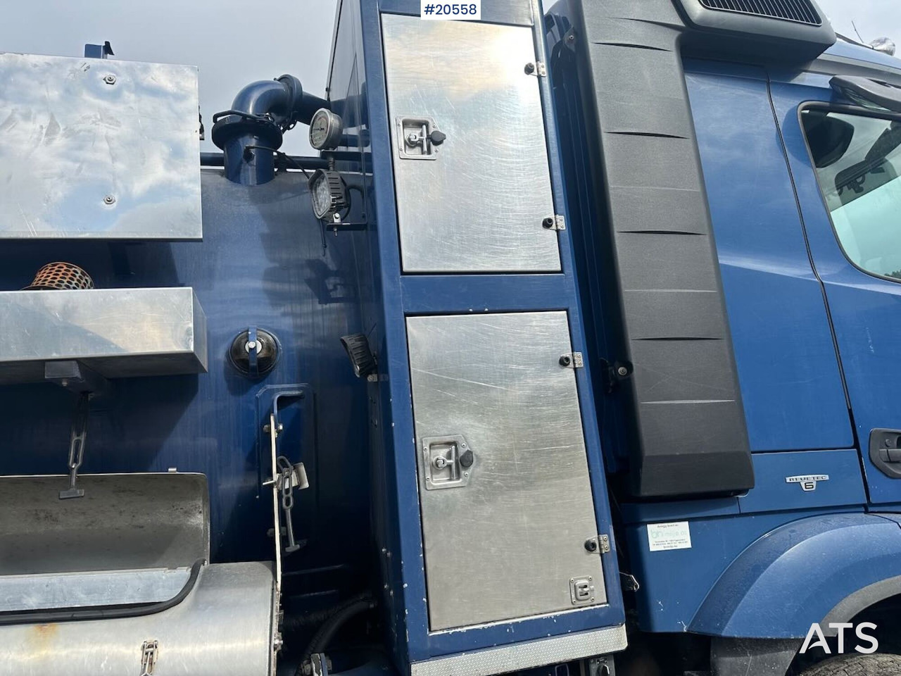 Caminhão limpa fossa Mercedes Arocs: foto 22