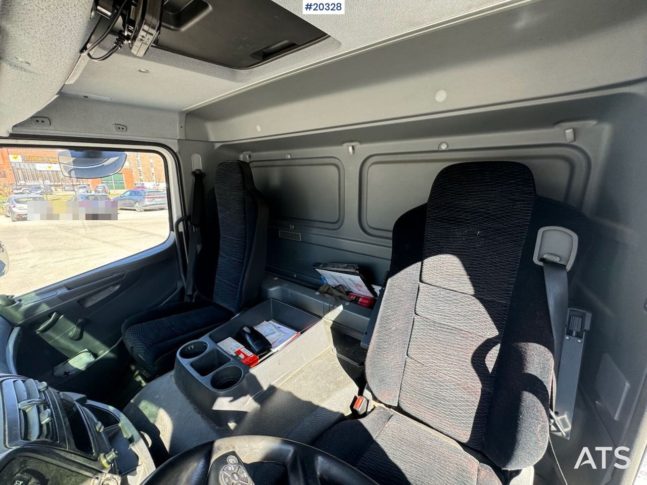 Caminhão furgão Mercedes Atego 1524: foto 25
