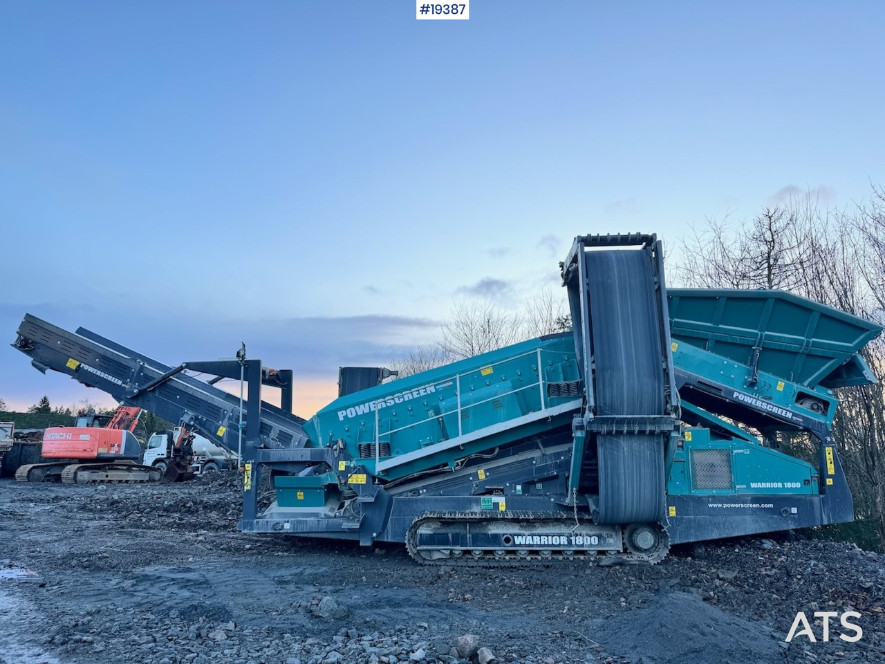 Powerscreen Warrior 1800 - Peneira vibratória: foto 1 Powerscreen Warrior 1800 - Peneira vibratória: foto 1