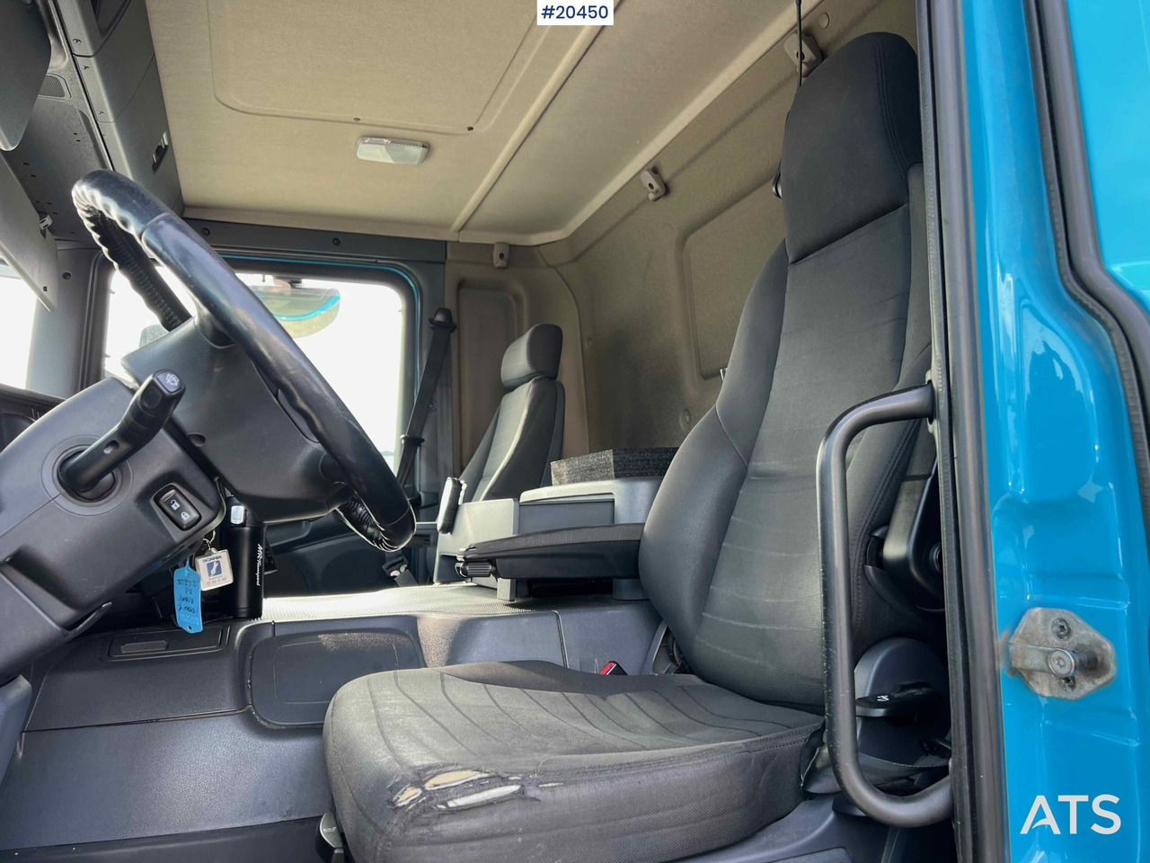 Caminhão furgão Scania P280: foto 15