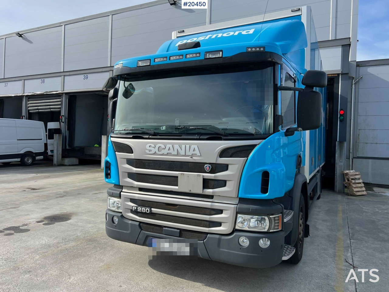Caminhão furgão Scania P280: foto 11