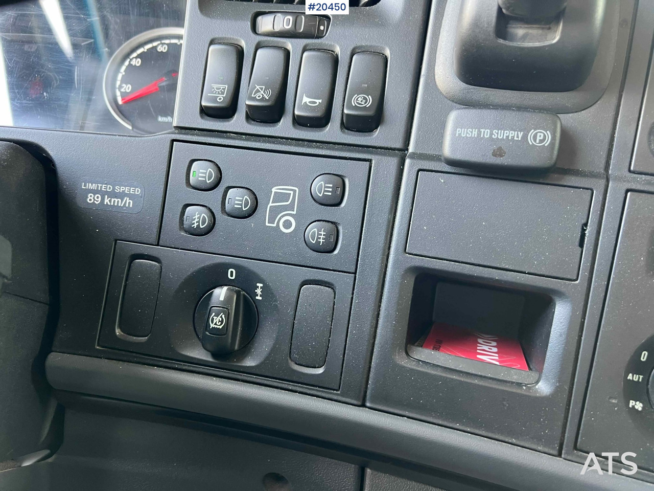 Caminhão furgão Scania P280: foto 23