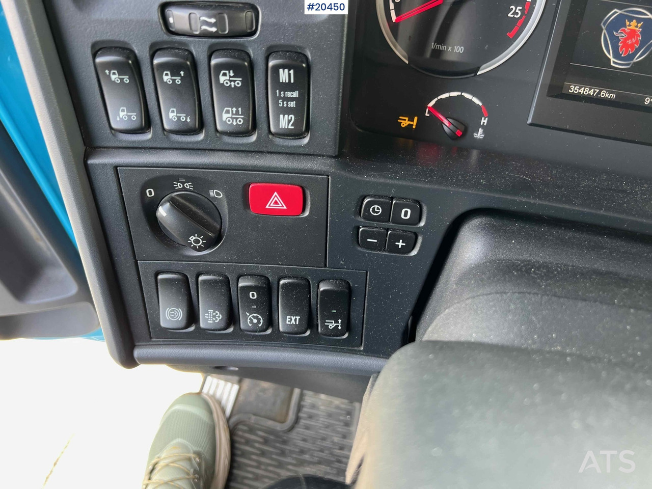 Caminhão furgão Scania P280: foto 24