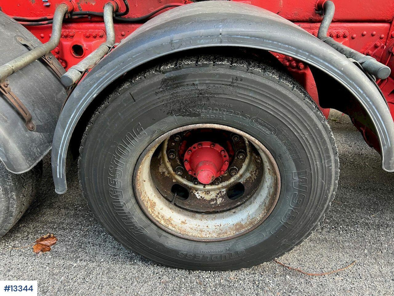 Caminhão basculante Scania P94G: foto 16