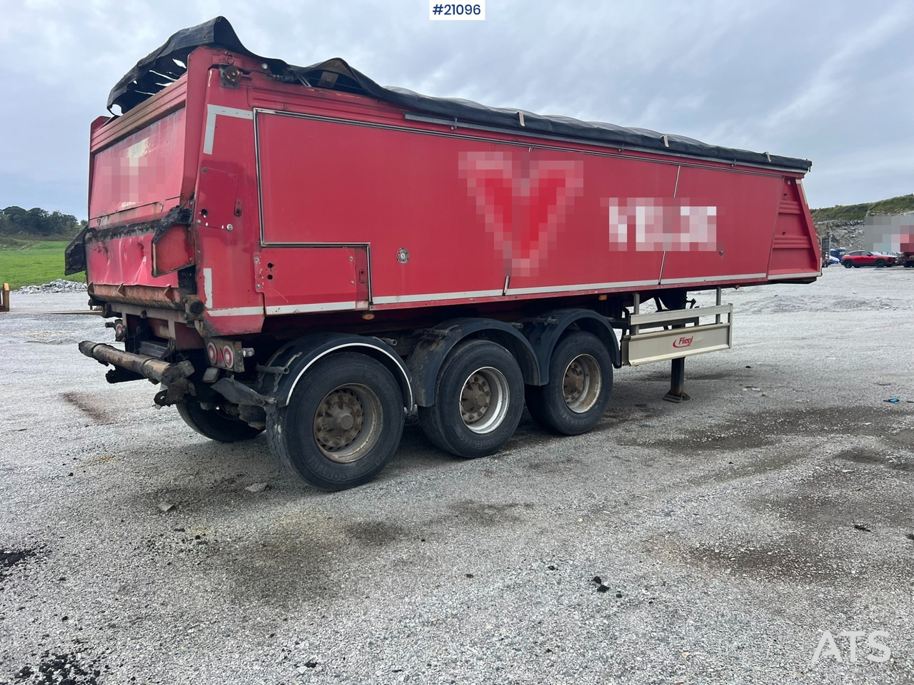 Fliegl Fahrzeugbau - Semireboque, Máquina de asfalto: foto 1 Fliegl Fahrzeugbau - Semireboque, Máquina de asfalto: foto 1