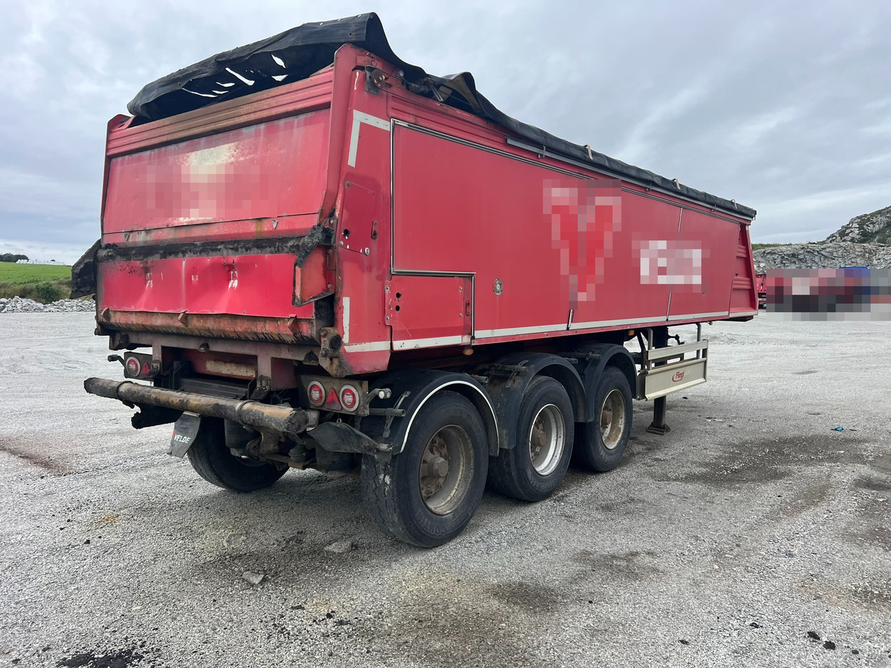 Fliegl Fahrzeugbau - Semireboque, Máquina de asfalto: foto 2 Fliegl Fahrzeugbau - Semireboque, Máquina de asfalto: foto 2