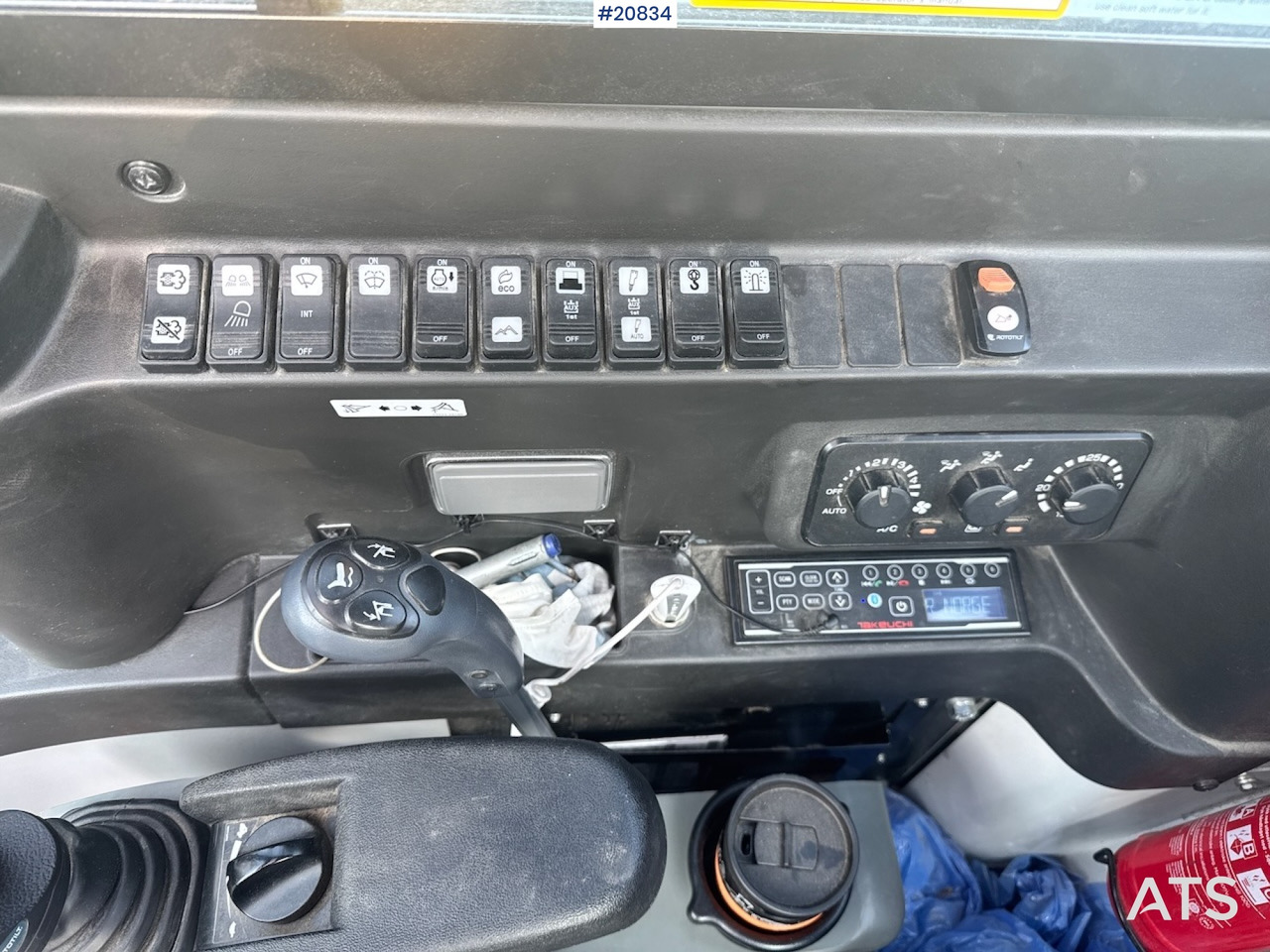 Locação de Takeuchi TB290-2 Takeuchi TB290-2: foto 33