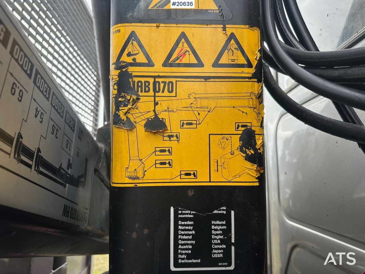 Camião de caixa aberta/ Plataforma, Caminhão grua Volvo F89 46: foto 34
